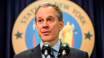 Eric T. Schneiderman, fiscal general
