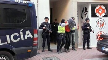 Los dos residentes en España