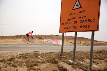 “Atención a los camellos”, advierte