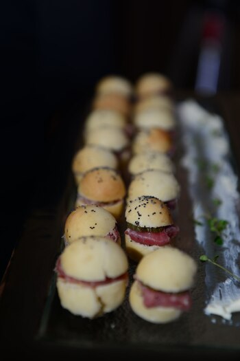 Mini hamburguesa de prosciutto