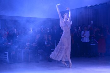 Meli Garat en acción encargada