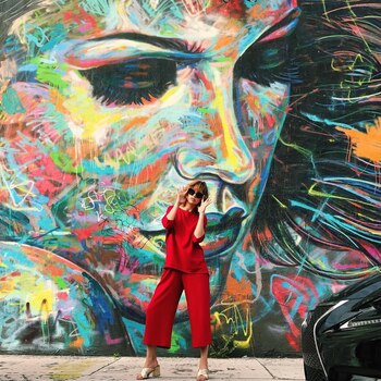 Úrsula Corberó luciendo un diseño