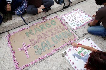 Manifestantes homenajearon a los tres