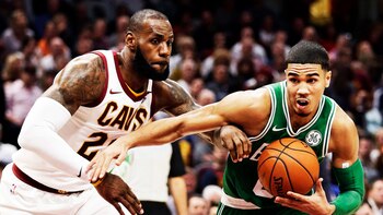 (AP) Tatum y James se