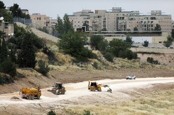 La construcción continúa en el