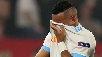 Payet se retiró llorando (Reuters)