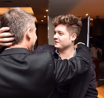 Tomás Kirzner junto a su