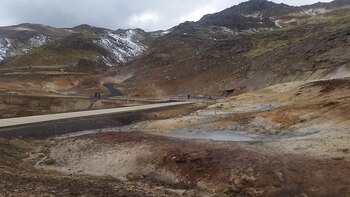 Fumarolas en el área geotérmica de Krysuvik