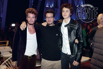 Emanuel Ortega junto a su hermano Sebastián con su hijo Dante. (Foto Diego Soldini/GENTE)