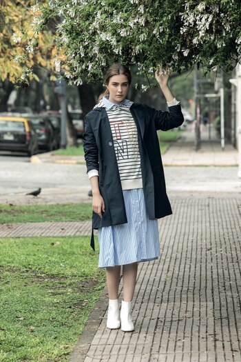 Trench ($ 3.790, Portsaid), vestido