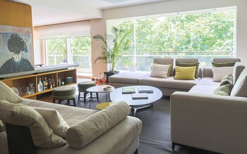 El living con capacidad para