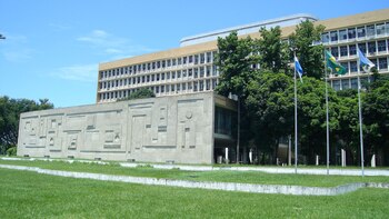 Las autoridades universitarias pidieron ayuda