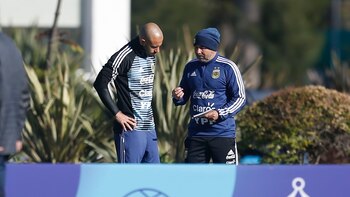 Javier Mascherano dialoga con Jorge