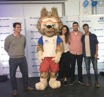 Nicolás de Biase (camisa rosa), autor