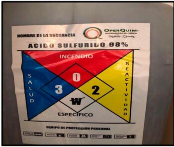 Algunos de los bidones de