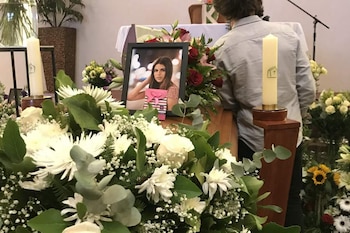 Al funeral de Katherine Winter