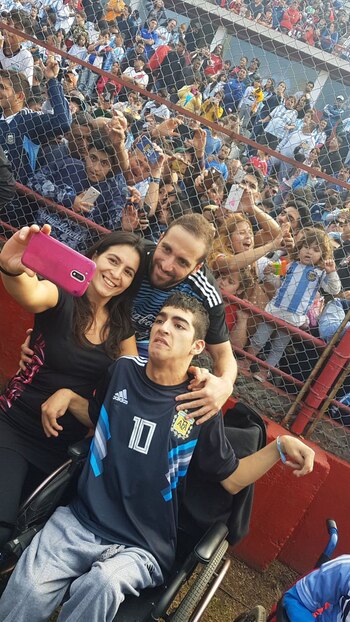 Gonzalo Higuaín se sacó fotos