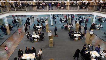 Los colombianos votan al sucesor