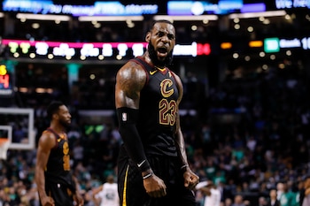 LeBron James celebra la victoria