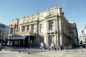El teatro Colón, construido bajo