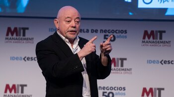 John Williams, Profesor de Ingenieria