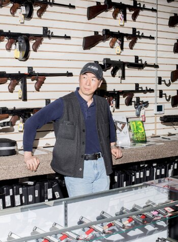 Kook Jin “Justin” Moon, hermano