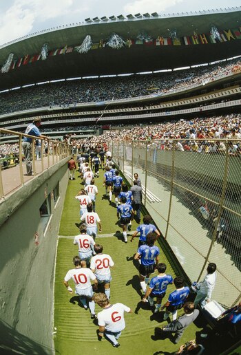 Maradona primero y Burruchaga último.