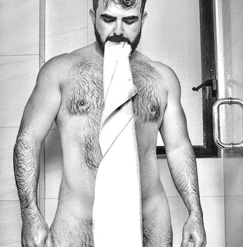 Así aparece el candidato Carlos