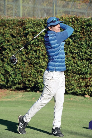 Estevanez y un perfecto swing.