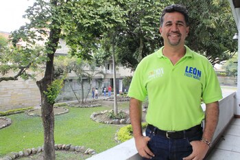 El político es miembro del