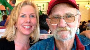 Ted Dabney junto con su