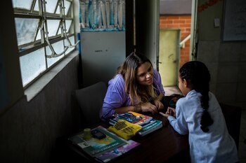 Kory Hernández le habla a