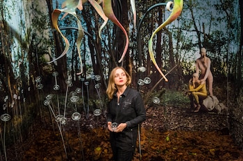 La artista rosarina Nicola Costantino exhibe en la Usina del Arte “Pardés”, una instalación de sitio específico creada especialmente para la Sala Laberinto (Diego Astarita/telam/jcp)