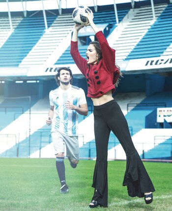 Chaqueta corta ($ 7.980, Perramus),