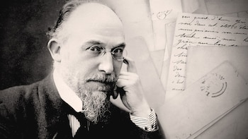 Erik Satie en 1919, a