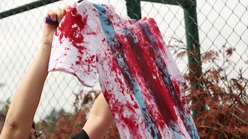 Grupos de palestinos habían manchado con sangre la camiseta de Argentina en protesta por el amistoso (Reuters)