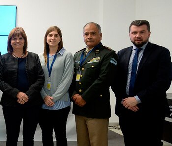 Patricia Bullrich, María Paz Deluca, el gendarme Fernando Méndez y Gastón Schulmeister, director de internacionales del ministerio de Seguridad.