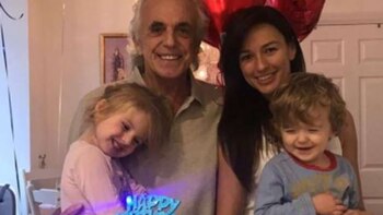 Peter Stringfellow, su esposa y