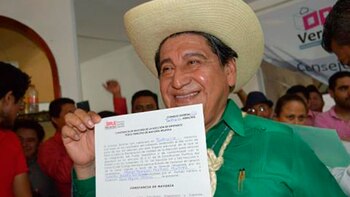 Manuel Francisco Martínez, candidato a diputado local del Parido Verde, quien recomienda pegarle a las mujeres con machete