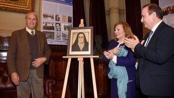 El artista Félix Bunge-vitralista- realizó