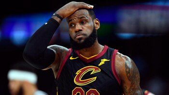 LeBron James no pudo en