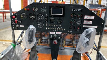 Panel de instrucción del Petrel,