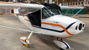 Otro de los aviones en