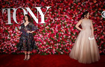 Tatiana Maslany y Lindsay Mendez (REUTERS/Brendan McDermid