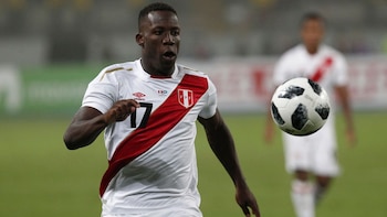 Luis Advíncula es actual jugador