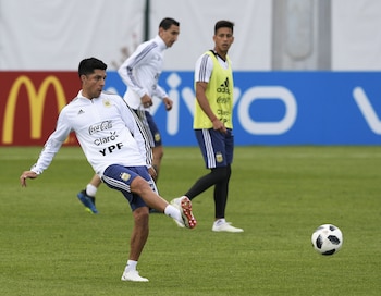 Enzo Pérez entrenó diferenciado y