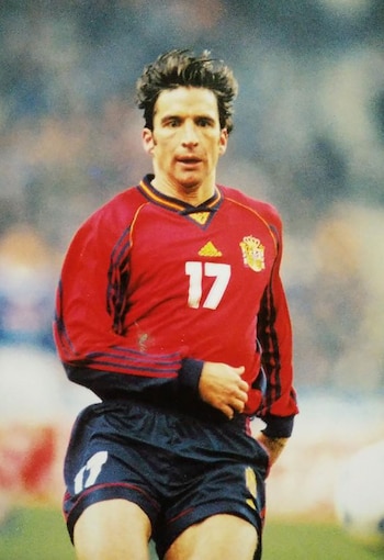 El delantero, con la casaca