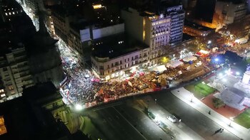 Durante el debate en diputados, se produjeron dos manifestaciones masivas a favor y en contra de la legalización del aborto