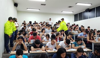 Los jóvenes que suplantaban aspirantes