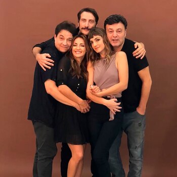 Luciano Cáceres con sus compañeros